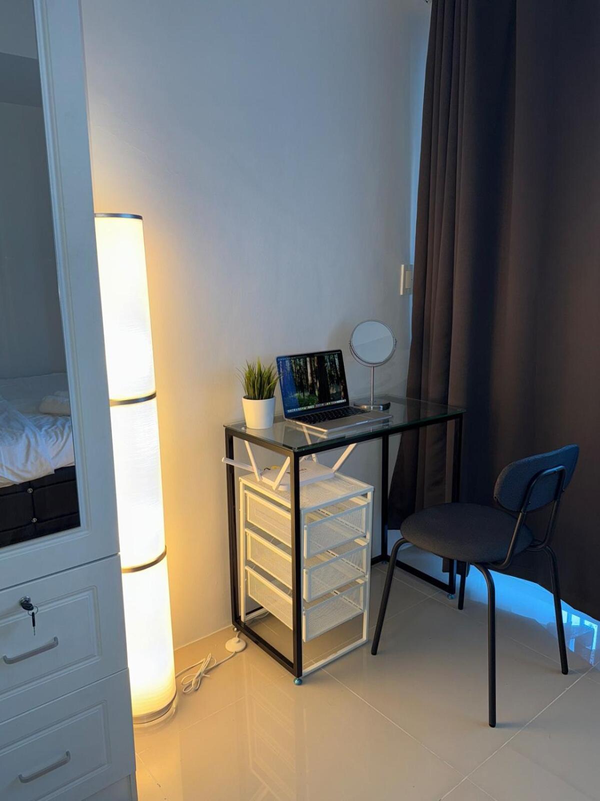 Jazz Mall Tower 4 Rm 323 Spacious 1 Bedroom With Balcony Netflix 100mbps Apartment Manila