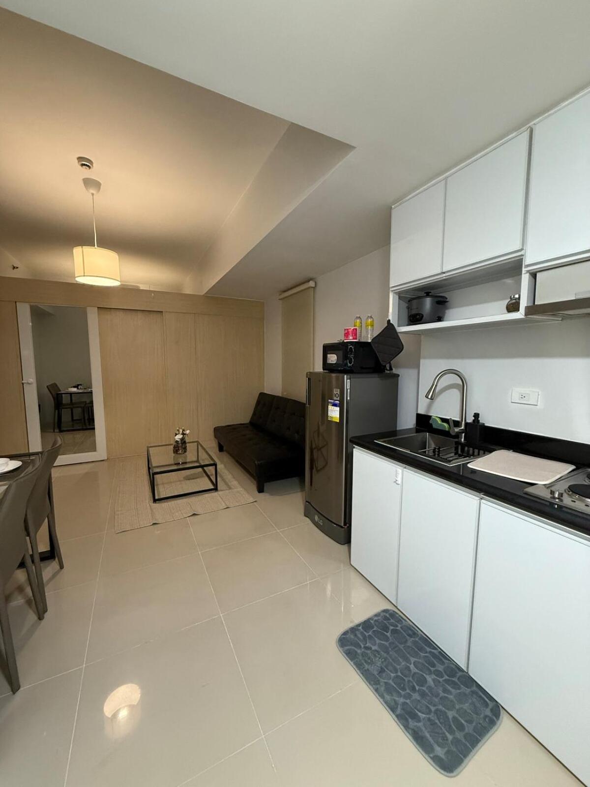Jazz Mall Tower 4 Rm 323 Spacious 1 Bedroom With Balcony Netflix 100mbps